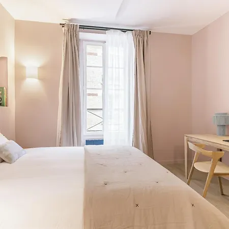 Marais - 4 Pieces De 115 M2 - Grand Salon Convivial *