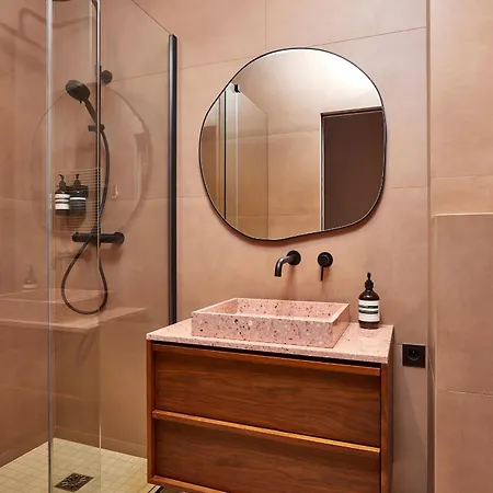 アパート Marais - 4 Pieces De 115 M2 - Grand Salon Convivial パリ